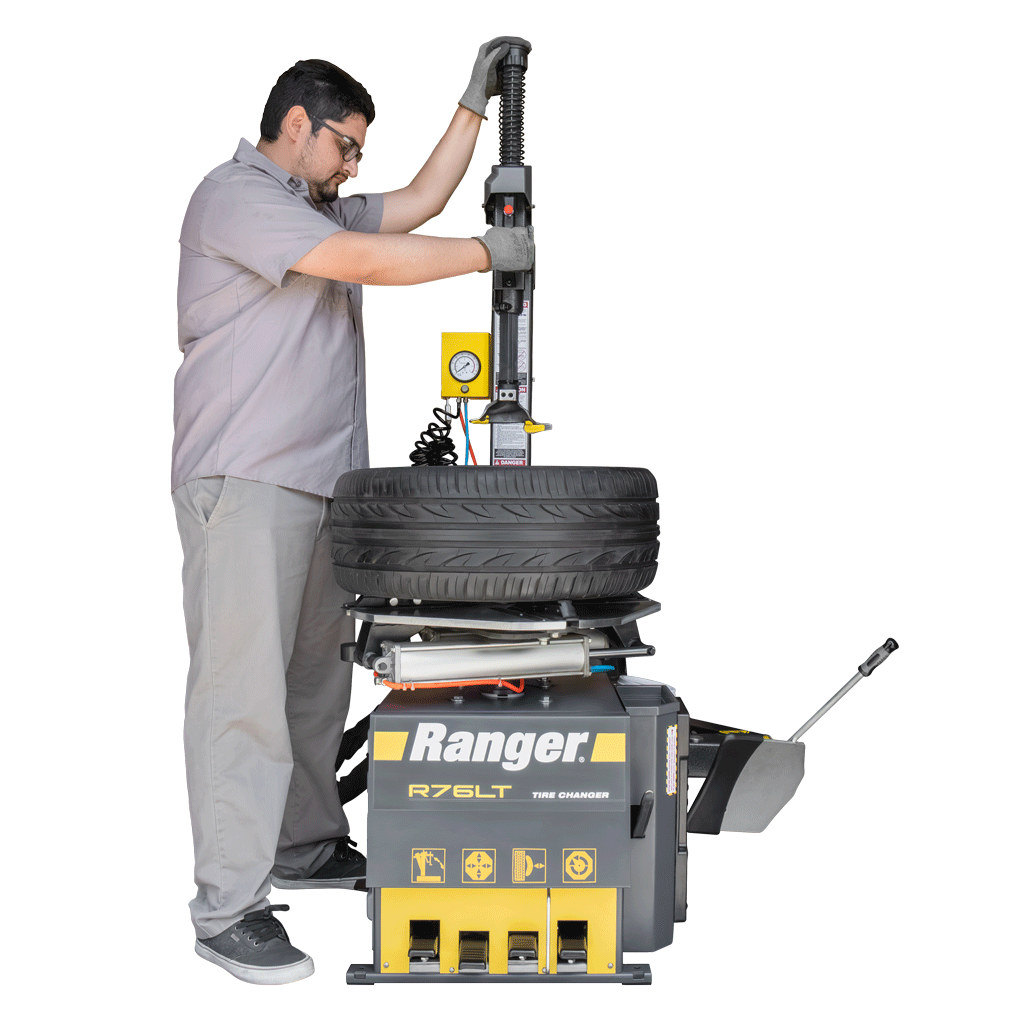 Ranger R76LT tire changer, in use
