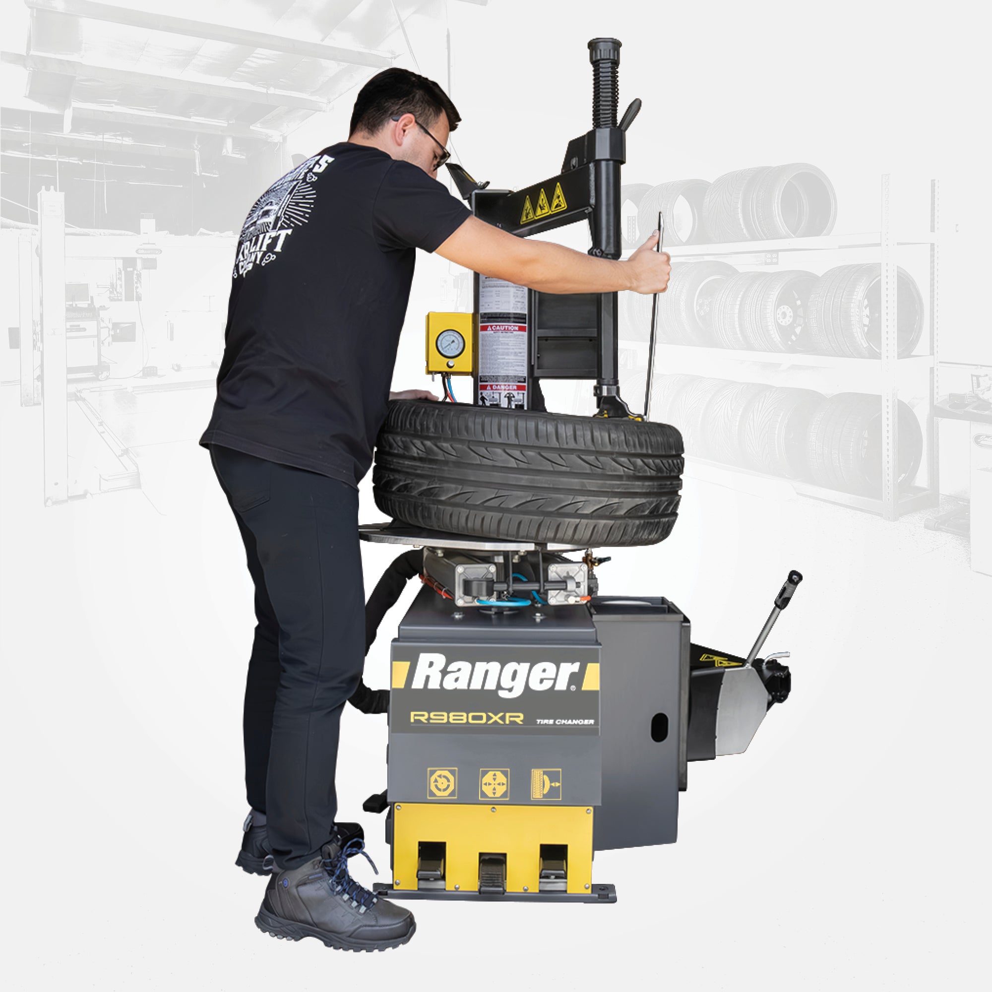 Ranger R980XR tire changer in use by technician