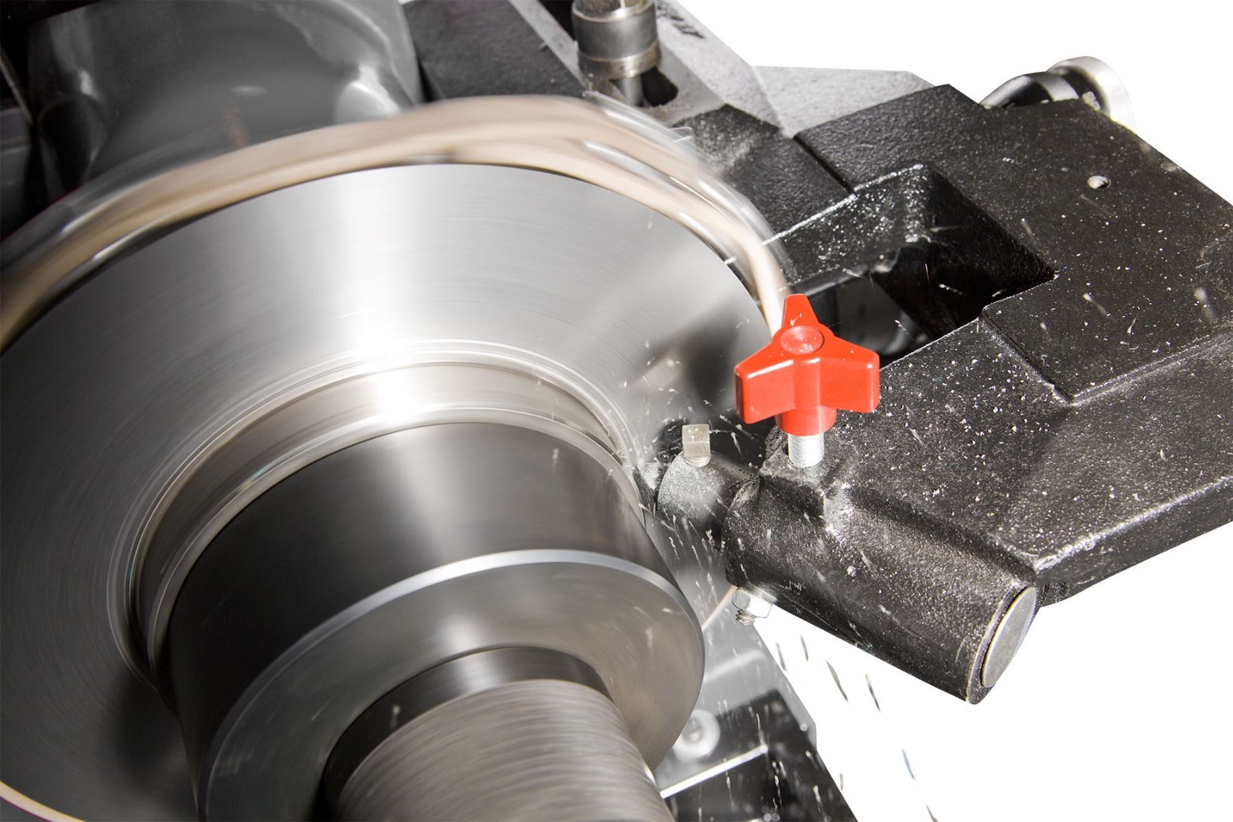 Ranger RL-8500 brake lathe resurfacing a rotor