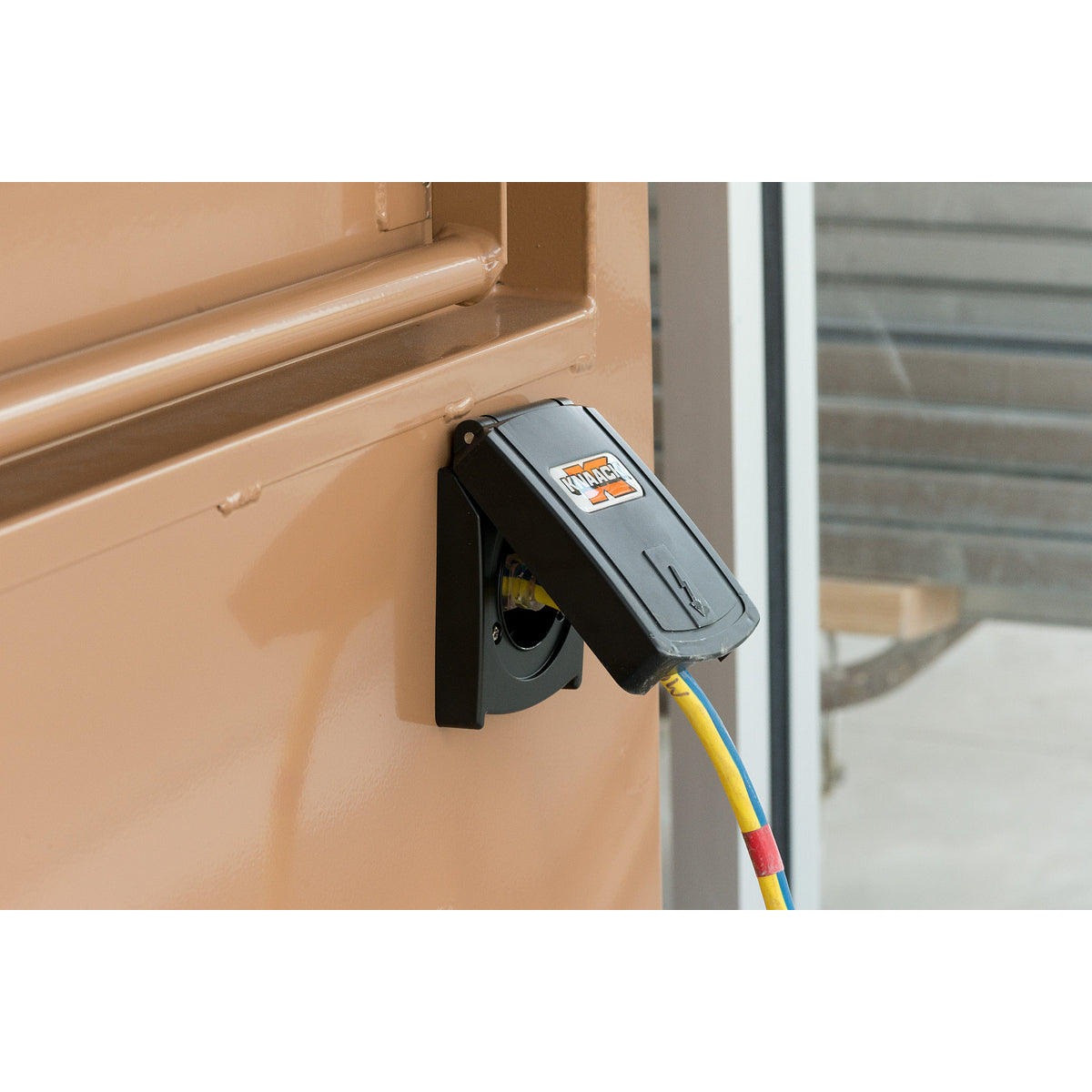 Knaack 118-01-KL DataVault mobile digital plan station, power plug feature