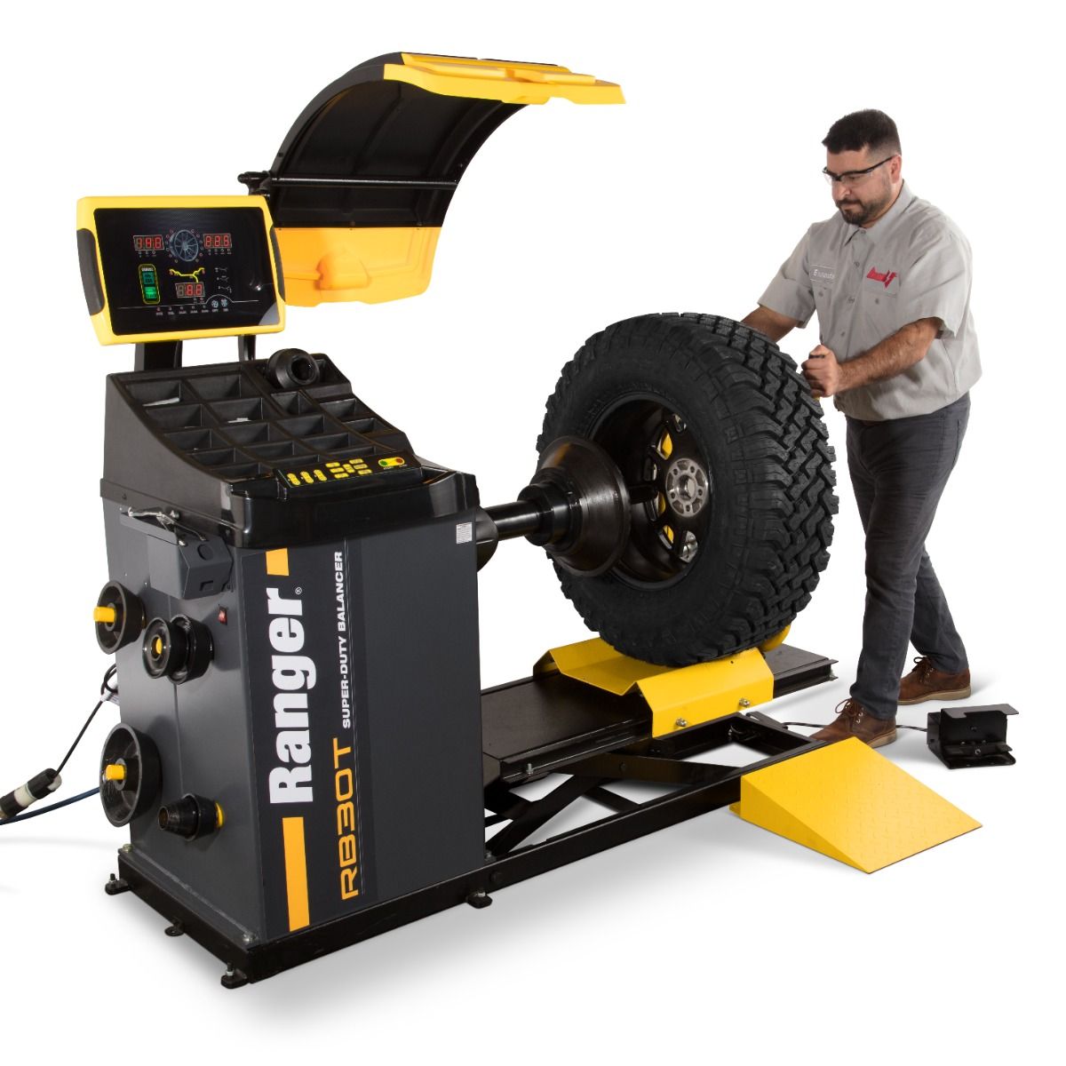 BendPak Ranger RB30T Heavy-Duty Truck Wheel Balancer